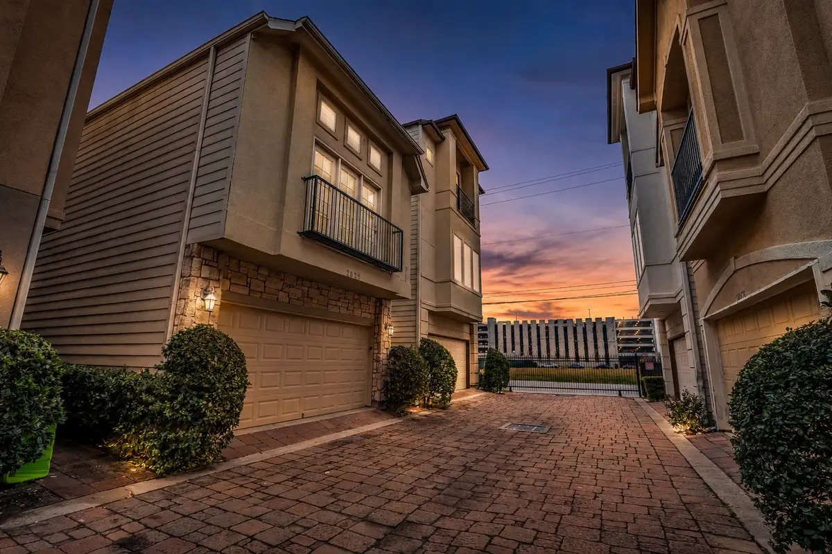 2835 Clinton Drive, Houston, TX 77020 - #1