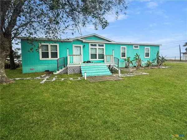 112 N Vivian Stevens Street, Port Lavaca, TX 77979