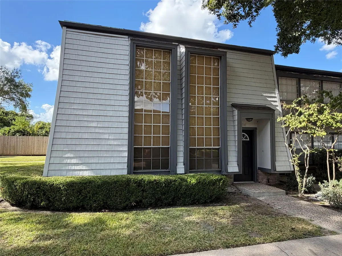 10141 Beekman Place Drive, Houston, TX 77043 - Image #1