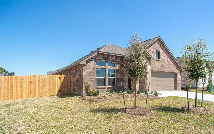 2926 Grand Hawthorne Road, Conroe, TX 77385 - Image #2
