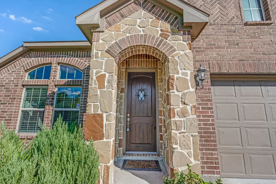 2926 Grand Hawthorne Road, Conroe, TX 77385 - Image #3