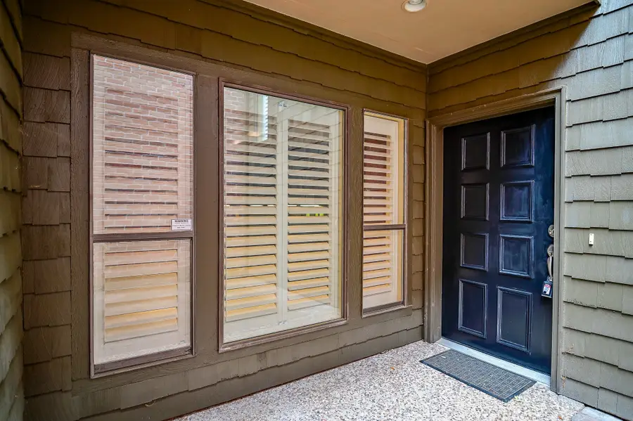 294 Sugarberry Circle, Houston, TX 77024 - Image #2