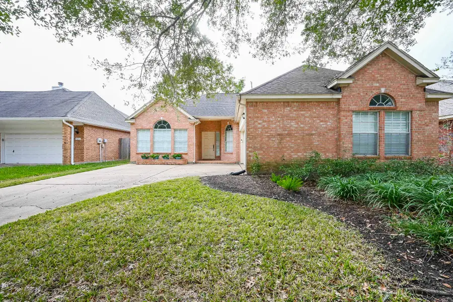 4606 Topaz Trail Drive, Sugar Land, TX 77479 - Image #3