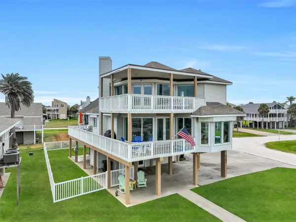 4203 Campeche Court, Galveston, TX 77554