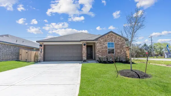 1021 Paddlefish Lane, Alvin, TX 77511