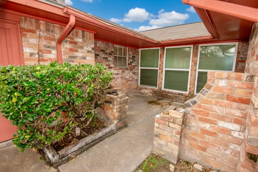 7215 Valmont Drive, Houston, TX 77016 - Image #2