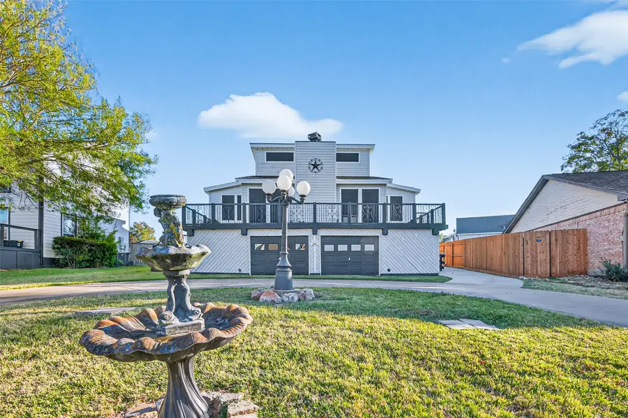 805 Lake View Drive, Montgomery, TX 77356 - Image #2