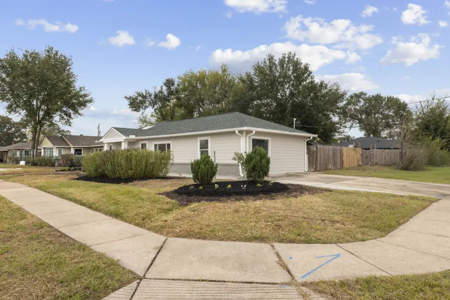3202 Chestershire Drive, Pasadena, TX 77503 - Image #2