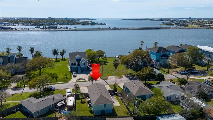 1618 Bayou Shore Drive, Galveston, TX 77551 - #3