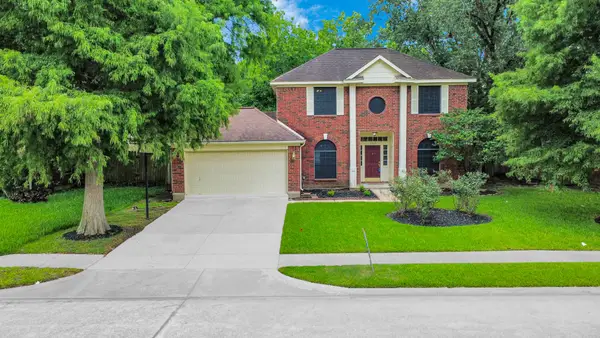 4907 Heritage Plains Drive, Friendswood, TX 77546