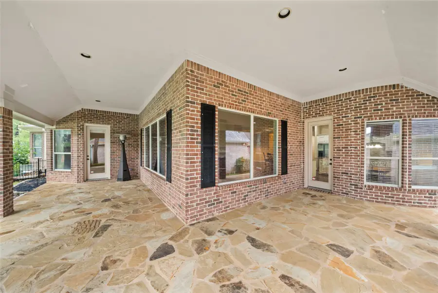 196 West Pines Drive, Montgomery, TX 77356 - Image #3