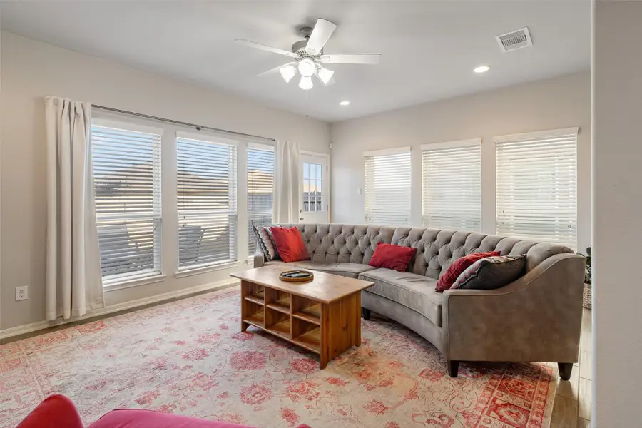 523 N 1st Street, La Porte, TX 77571 - Image #3