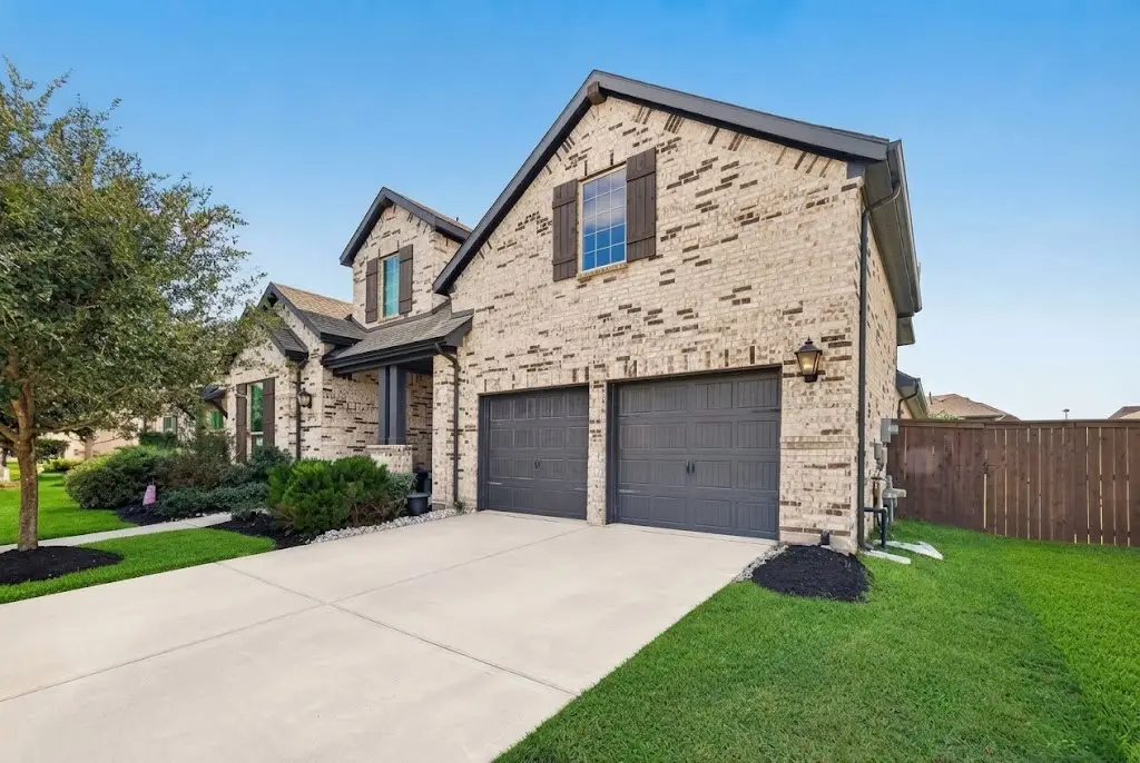 10114 Brush Way, Rosharon, TX 77583 - #1