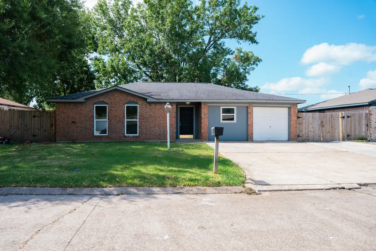 3108 Rey Avenue, Baytown, TX 77521 - #1