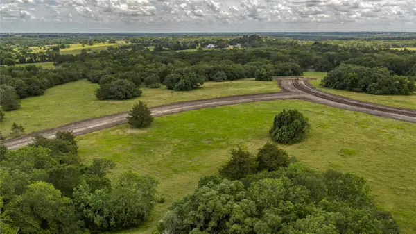 20 Ridgewood Lane, Brenham, TX 77833