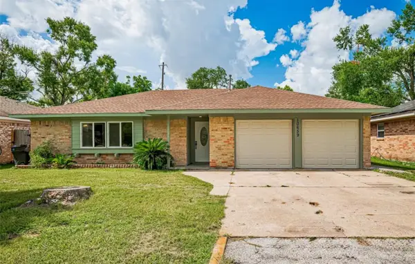10659 Hazelhurst Drive, Houston, TX 77043