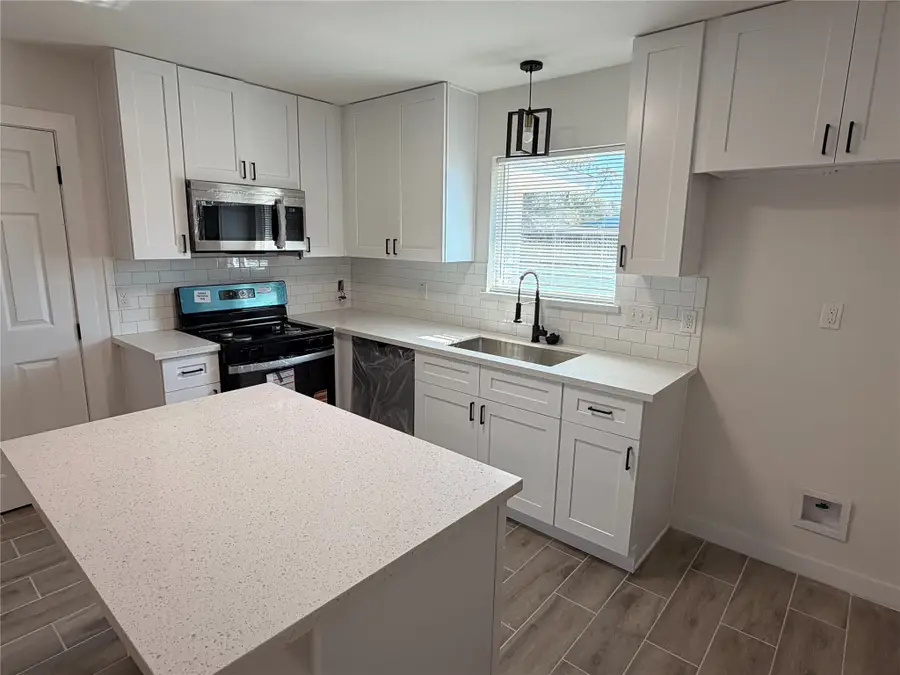 5842 Beldart Street, Houston, TX 77033 - #3