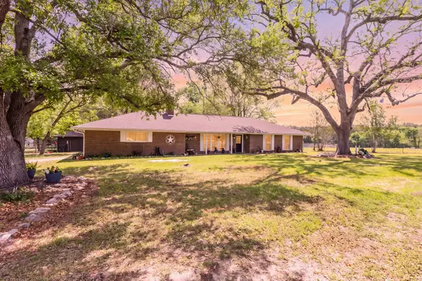 209 Camden Road, Chester, TX 75936