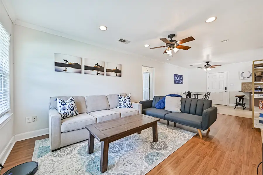 2009 Neumann Drive, Galveston, TX 77551 - Image #3