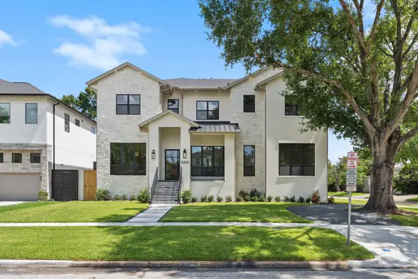 5200 Mimosa Drive, Bellaire, TX 77401