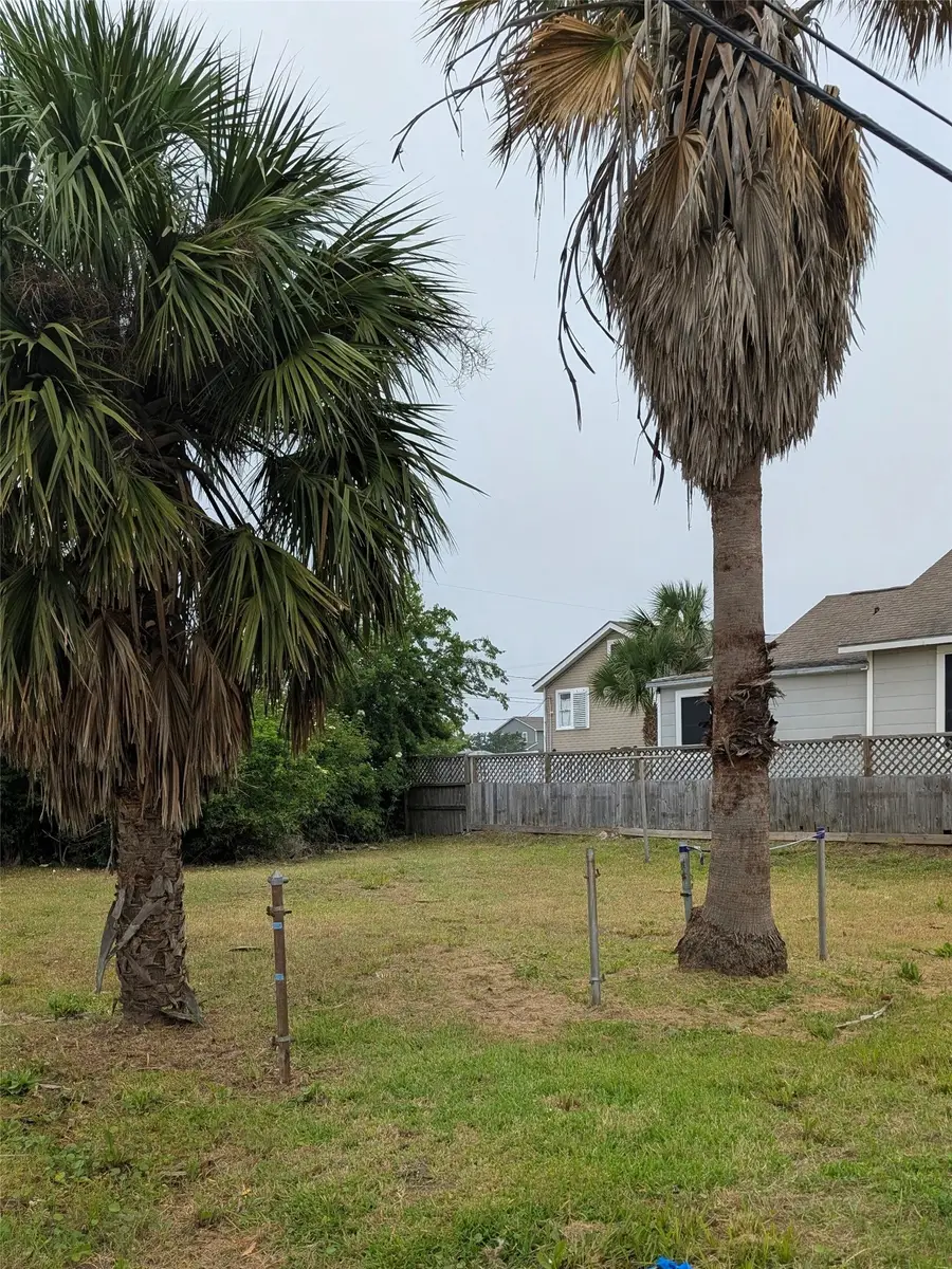 2125 63rd Street, Galveston, TX 77551 - #2