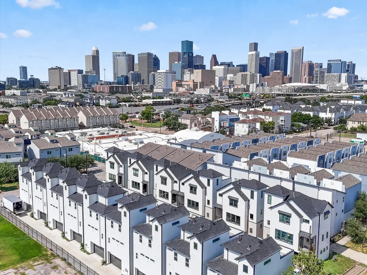 2212 Dennis Street, Houston, TX 77004 - Image #1