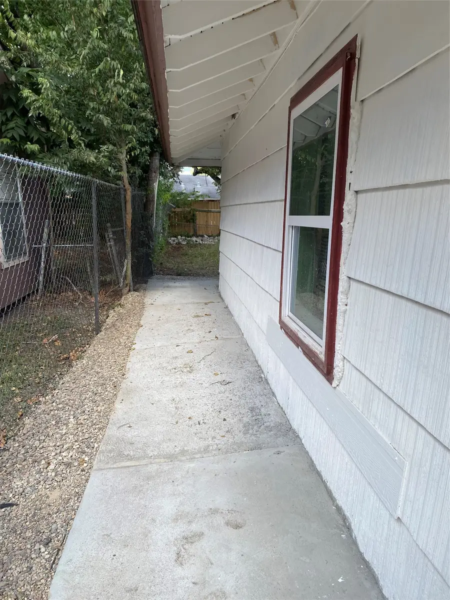 6031 Glenhurst Drive, Houston, TX 77033 - #3