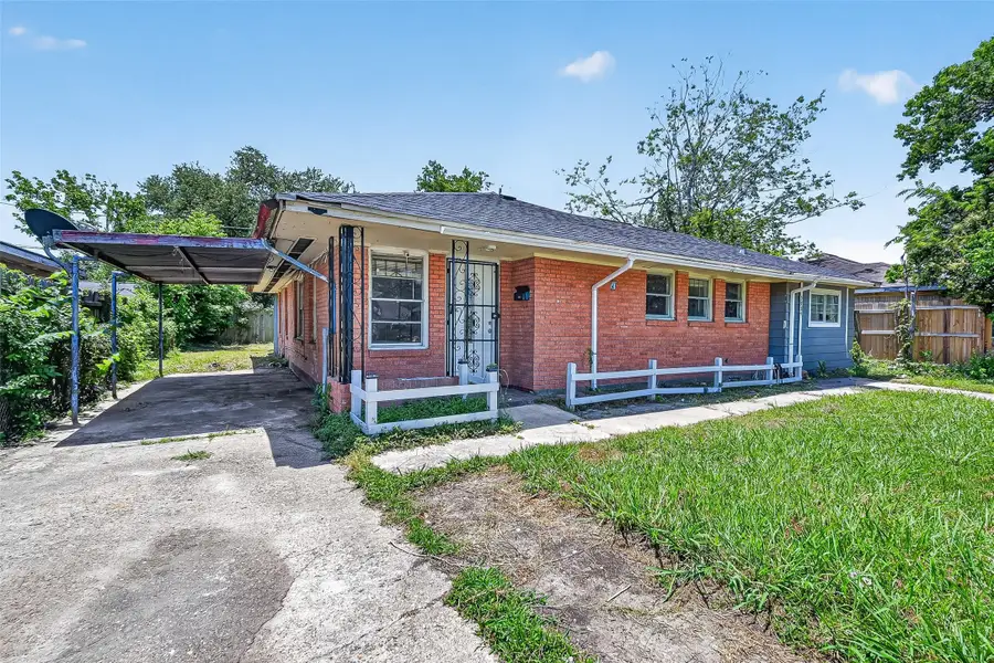 5934 Belmark Street, Houston, TX 77033 - #3
