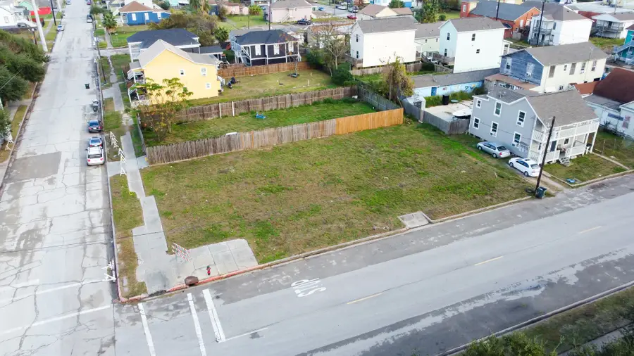 4017 Ball, Galveston, TX 77550 - Image #2