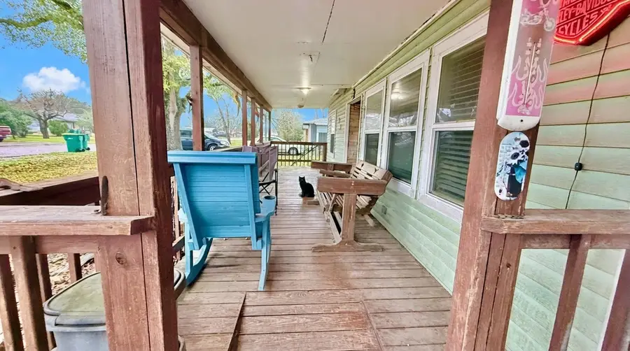 503 Honeysuckle Drive, La Marque, TX 77568 - Image #2