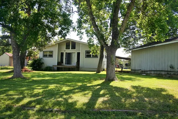 10 Tomahawk Street, Huntsville, TX 77320