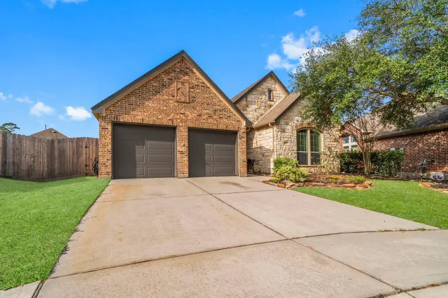 2707 Oak Pass Court, Conroe, TX 77385 - Image #3