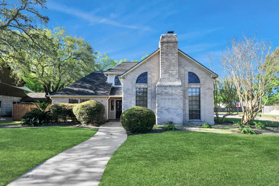 3210 Deer Creek Drive, Sugar Land, TX 77478 - #2