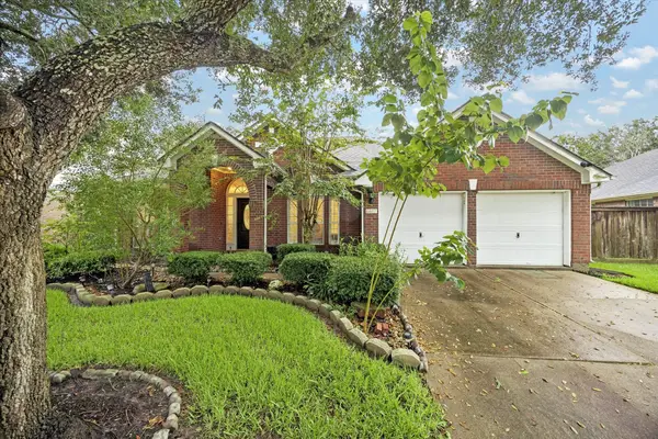 6607 Springcrest Drive, Sugar Land, TX 77479