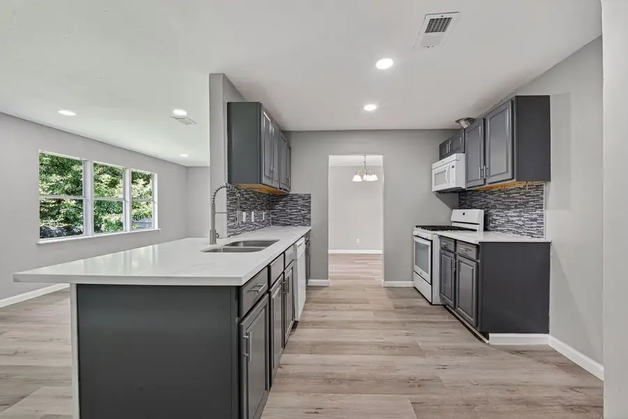 701 Oriole Lane, Pasadena, TX 77502 - #3