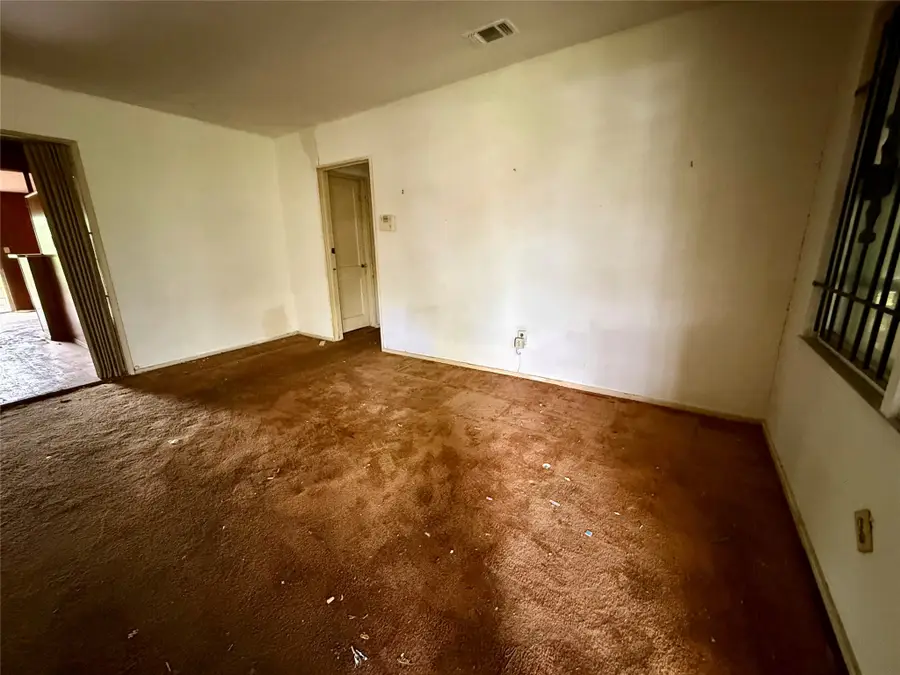 5123 Willow Glen Drive, Houston, TX 77033 - #2