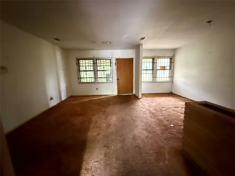 5123 Willow Glen Drive, Houston, TX 77033 - #3