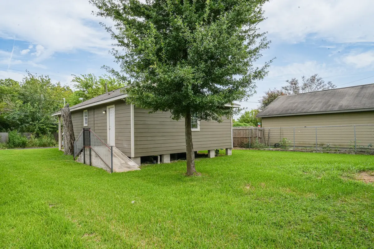 2407 Russell Street, Houston, TX 77026 - #1