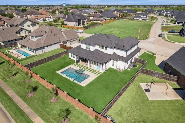 4906 Cross Creek Lane, League City, TX 77573