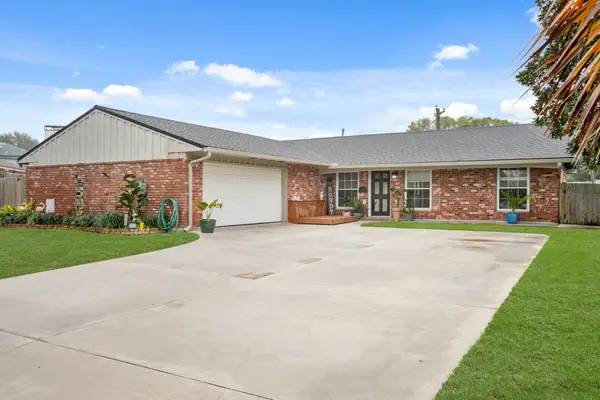 2841 Dominique Drive, Galveston, TX 77551