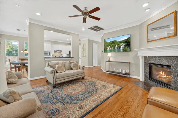 2606 Shady Acres Landing, Houston, TX 77008