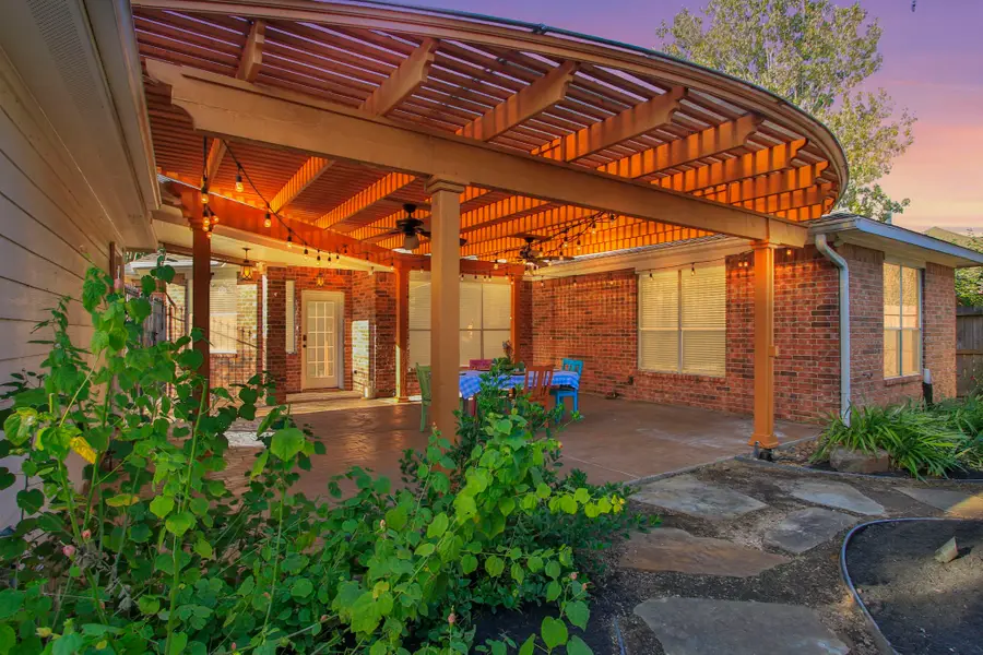 9203 Memorial Pines Way, Spring, TX 77379 - Image #2