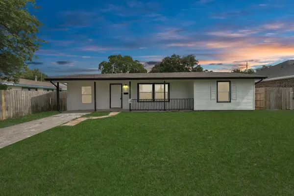 1534 Wayside Drive, Texas City, TX 77590