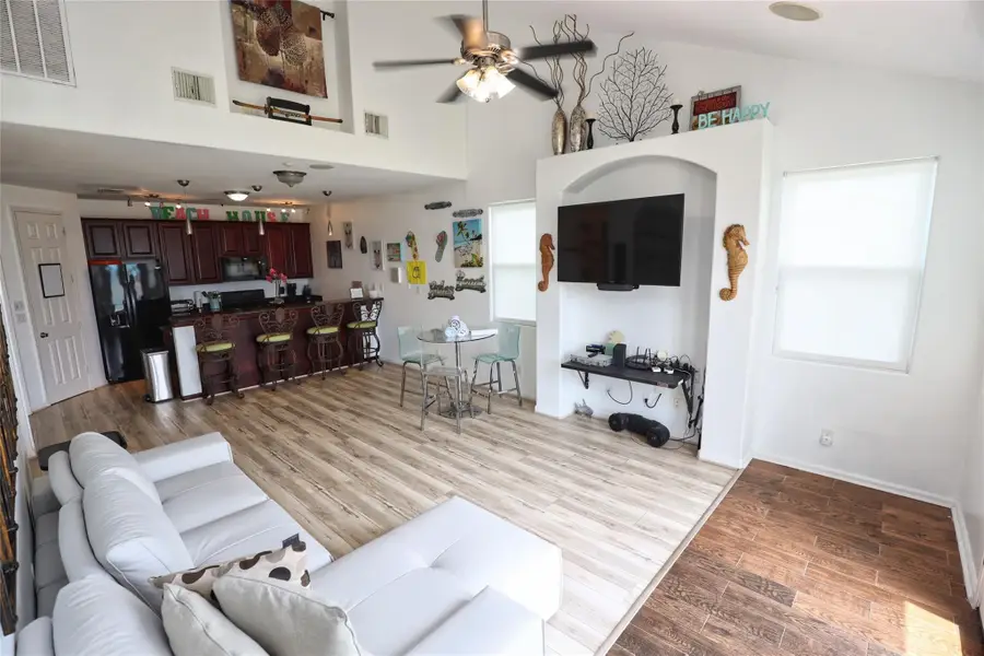 4111 Valer Drive, Galveston, TX 77554 - Image #3