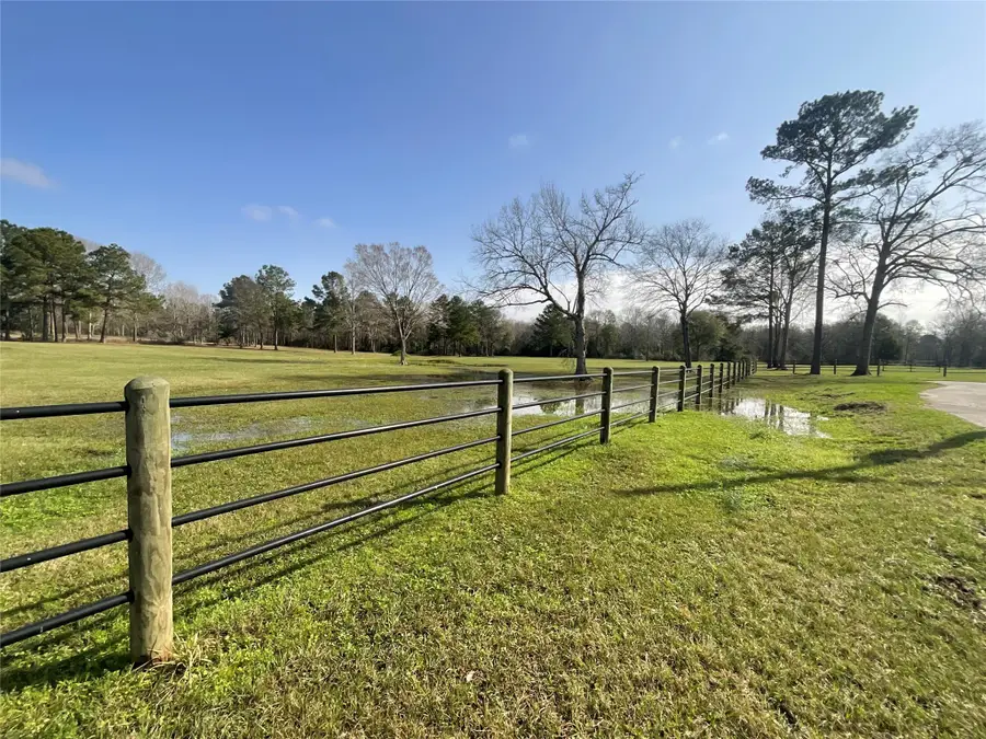 000 Seven Sisters Dr, New Caney, TX 77357 - Image #3