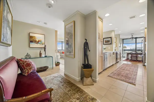 49 Briar Hollow Lane #1103, Houston, TX 77027