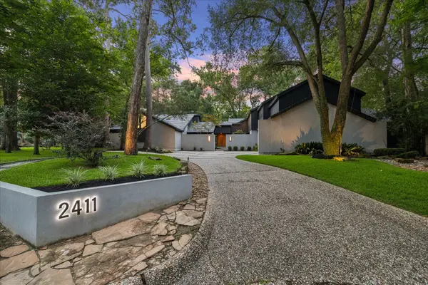 2411 Oakbank Drive, Kingwood, TX 77339