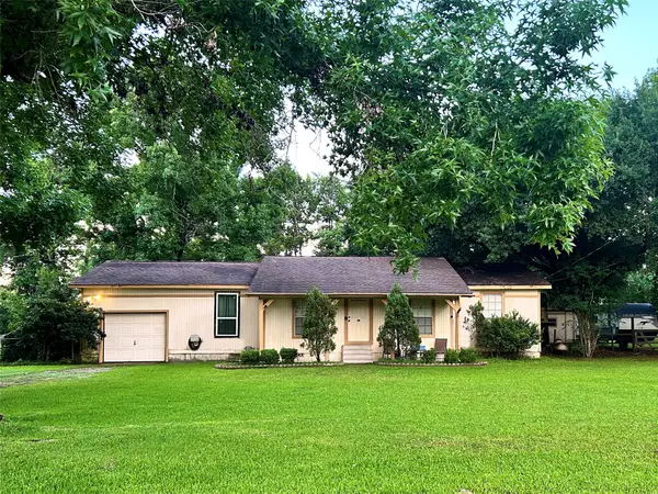 352 County Road 2234, Cleveland, TX 77327