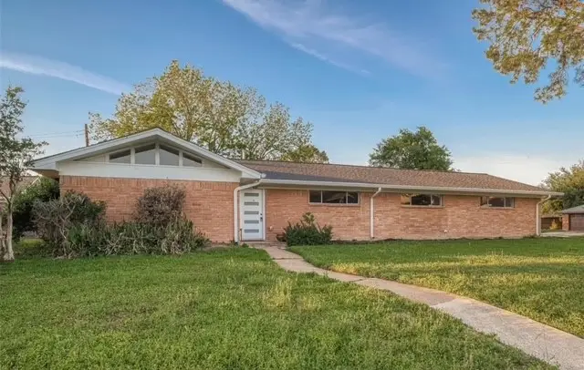 4800 Country Club View, Baytown, TX 77521 - #1