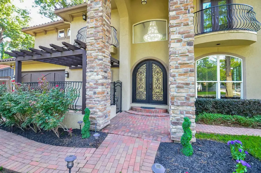 1402 Lynnview Drive, Houston, TX 77055 - #2